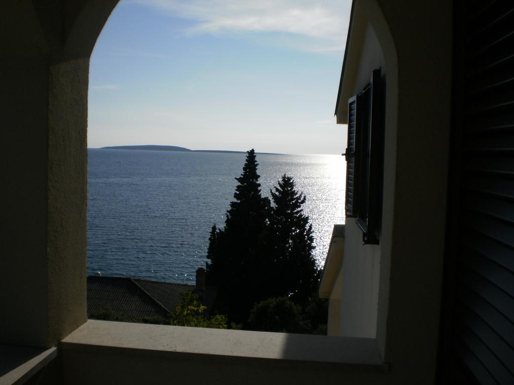 Apartments Pinezic Martinscica  Exterior photo